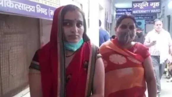 ये वैक्सीनेशन के हाल: भिंड में गर्भवती महिला को एक साथ वैक्सीन की डबल डोज लगाई
