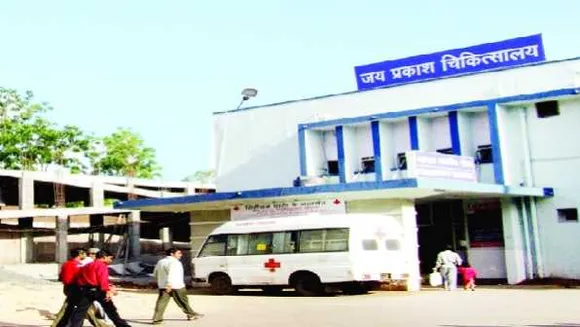 भोपाल के JP हॉस्पिटल लापरवाही: कॉपर-टी निकाले बिना किया ऑपरेशन, महिला वेंटिलेटर पर 
