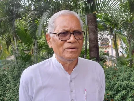 छत्तीसगढ़ में आदिवासी समाज का राजनीतिक दल पंजीकृत, हमर राज पार्टी के नाम से चुनाव मैदान में उतरेगी पार्टी, पिछड़ा वर्ग समाज के साथ तालमेल की खबरें