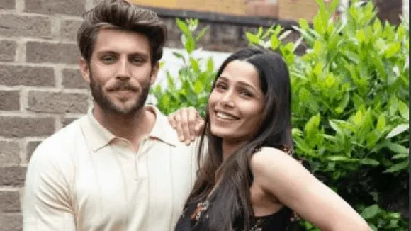 खुशखबरी : मां बनने जा रही हैं एक्ट्रेस फ्रीडा पिंटो, फ्लॉन्ट किया बेबी बंप