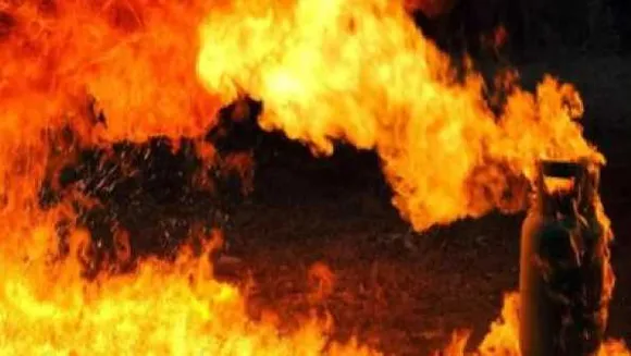 जिंदा जले 7 लोग: सिलेंडर को बंद करना भूले, MP के एक ही परिवार के 7 लोगों की अहमदाबाद में मौत 
