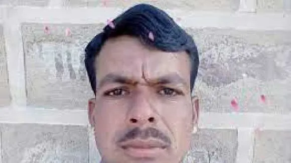 Suicide: पति ने सुसाइड से पहले बनाया वीडियो, कहा- पत्नी और ससुर से परेशान हो चुका हूं