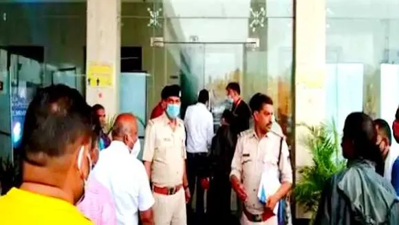 MP: ब्यूटी कॉन्टैस्ट में आए 100 लोग बिना ID रुके थे, इंदौर में 4 दिन में दूसरा ऐसा मामला