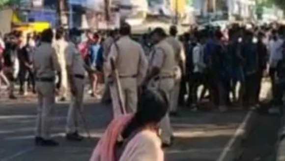 जबलपुर: आर्मी भर्ती निरस्त होने पर 300 युवकों ने मचाया उत्पात, तोड़फोड़ और पत्थरबाजी
