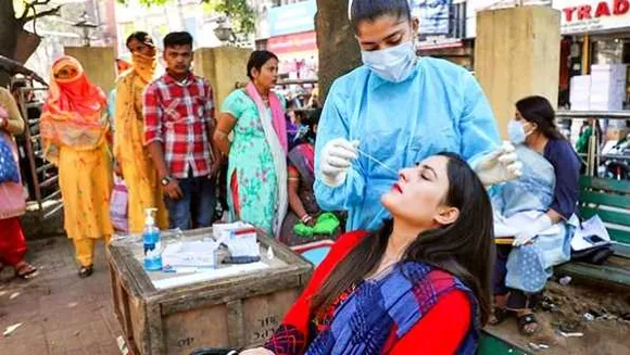 बढ़ता ओमिक्रॉन: ब्रिटेन में पहली मौत, भारत में 41 केस, नॉर्वे में आंशिक लॉकडाउन