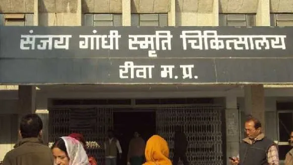 महिला डॉक्टर की गुंडागर्दी: शिफ्ट को लेकर रीवा मेडिकल कॉलेज के वार्ड ब्वॉय को मारा
