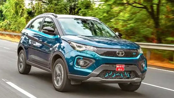 फेस्टिव सीजन: Tata Nexon EV 210 रु में पूरी चार्ज; जानें टू और फोर व्हीलर की डिमांड