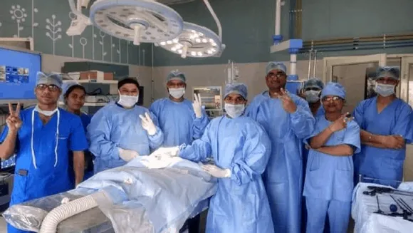 डॉक्टरों का कमाल: 20 दिन की बच्ची को नई जिंदगी; दाईं ओर दिल था, फेफड़े काम नहीं कर रहे थे