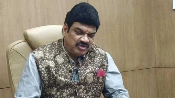 पोस्टर की चर्चा: ‘सौजन्य से प्रतिपक्ष’ के मुद्दे पर घिरे MP के राजस्व मंत्री, किसने छपवाया पता नहीं