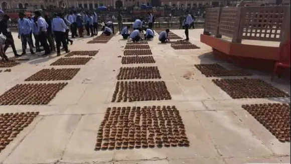 अयोध्या दीपोत्सव: 14 हजार वॉलिंटियर्स जलाएंगे साढ़े नौ लाख दीये, वर्ल्ड रिकॉर्ड की तैयारी