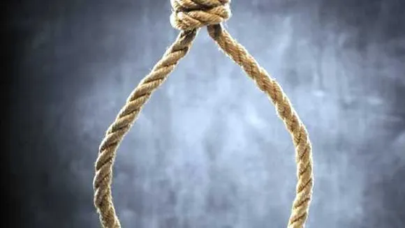 उज्जैन: फ्रेंड ने किया सुसाइड तो लड़की ने लगाई फांसी, वॉट्सऐप स्टेटस पर जलती चिता की फोटो लगाई  
