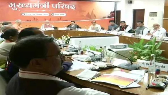 बनारस में मोदी: 12 मुख्यमंत्रियों के साथ बैठक, कहा- विकास का काशी मॉडल अपनाएं