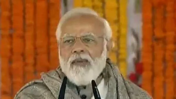 मोदी का अखिलेश पर निशाना: बोले-क्या नोटों के पहाड़ का भी लेंगे क्रेडिट, और ये भी कहा
