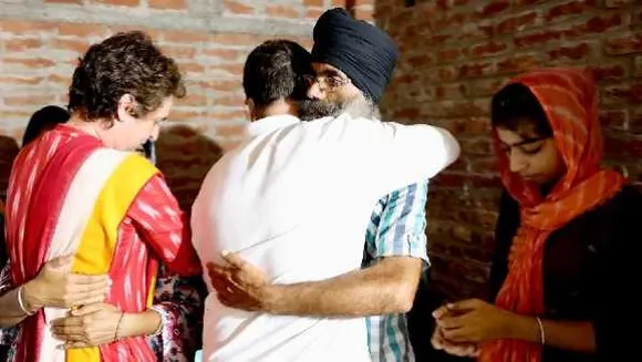 लखीमपुर खीरी: राहुल और प्रियंका किसानों से मिलने पहुंचे, पायलट अरेस्ट, अब SC में सुनवाई 