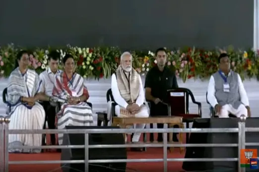 छत्तीसगढ़ में पीएम मोदी ने 6400 करोड़ की रेल परियोजना का उपहार, बोले– तेज रफ्तार विकास से दुनिया में भारतीय मॉडल की सराहना हो रही