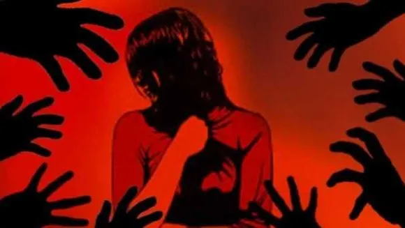 
इंदौरः दोस्ती के बहाने महिला को मिलने बुलाया, दो दोस्तों के साथ मिलकर किया दुष्कर्म
