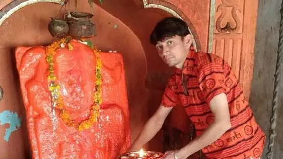 MP: नियुक्ति नहीं मिलने पर 5वीं रैंक के चयनित शिक्षक ने किया सुसाइड, बेटे ने भी जहर पिया