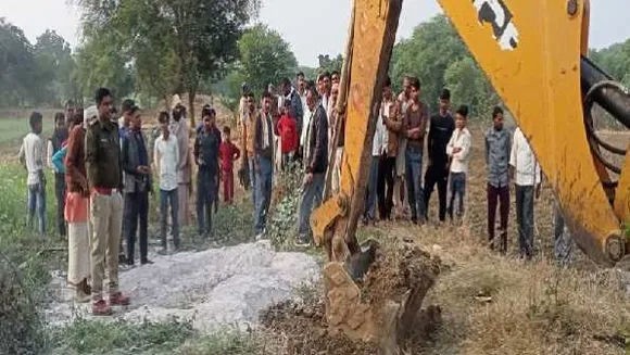 छतरपुर में हादसा: बोरवेल में गिर गई 15 महीने की बच्ची, सेना को बुलाया गया
