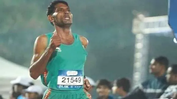 हालात से हारे नहीं: आर्थिक तंगी की वजह से छोड़ा दौड़ना, अब लंदन में कर रहे मेडल की तैयारी