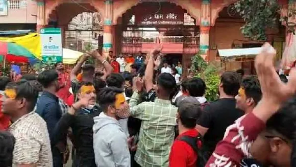 सावन का दूसरा सोमवार: महाकाल दर्शन के लिए उमड़ी भीड़, लगी लंबी कतारें