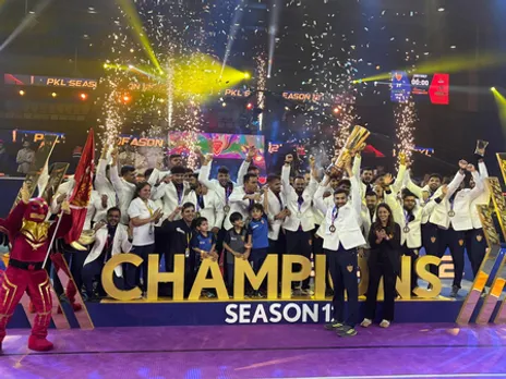 Dabang Delhi K.C. crowned champions at home, overcome Puneri Paltan in a fierce battle in final of Season 12 of the Pro Kabaddi League (PKL) in New Delhi on Friday. Photo credit: PKL