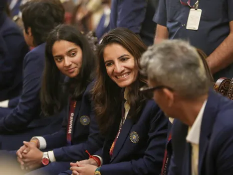 New Delhi: President Murmu Meets Women’s World Cup Winning Team