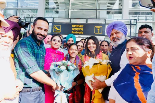 Two World Cup cricketers get warm welcome on reaching Punjab