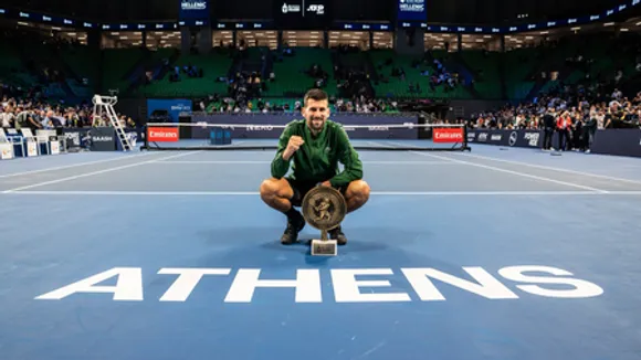 Djokovic wins 101st title in Athens but withdraws from ATP Finals due to injury