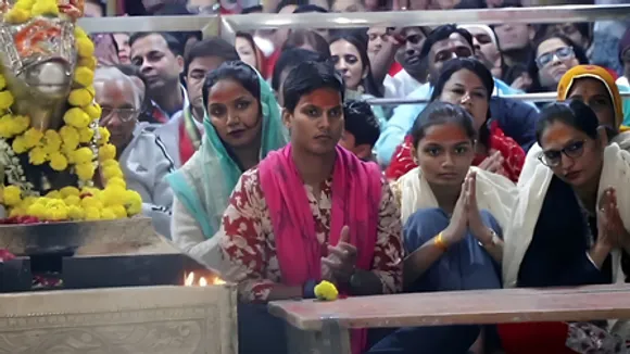 Deepti Sharma visits Ujjain's Mahakaleshwar Temple, attends Bhasma Aarti