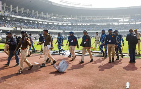 Kolkata: Angry Fans Create Chaos at Salt Lake Stadium