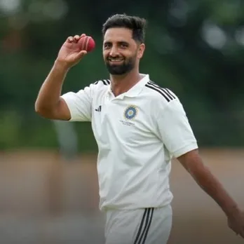 J&K: Uncapped Auqib Nabi sold to Delhi Capitals for Rs 8.40 crore (Photo: @auqibnabidar/X)