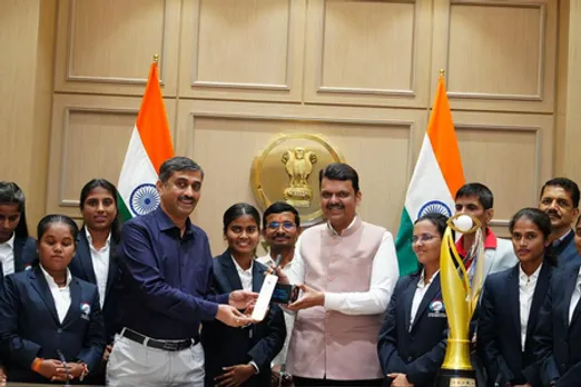 Maharashtra CM Fadnavis felicitates World Cup-winning blind women’s cricket team