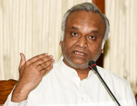 KKR releasing Bangladeshi player from IPL 2026 squad draws mixed reactions from political leaders