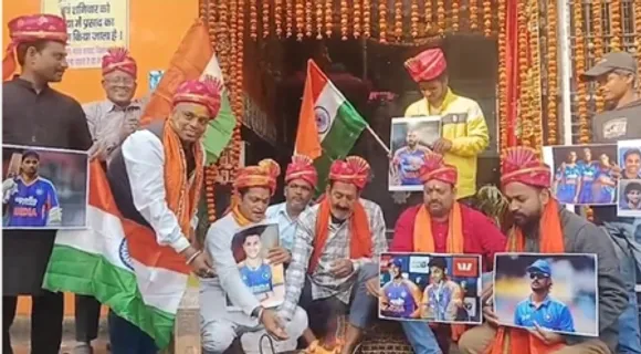 India-Pak T20 WC clash: From Bihar to Gujarat, excited fans cheer for Team India