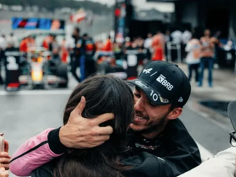 Gasly Kiss
