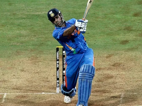 MS Dhoni sixes