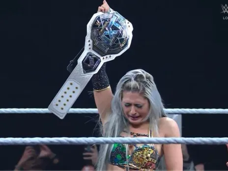 WATCH: Giulia ends Roxanne Perez's NXT Women's Title reign on NXT New Years Evil