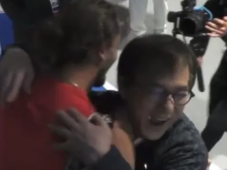 Zverev Jackie Chan hug
