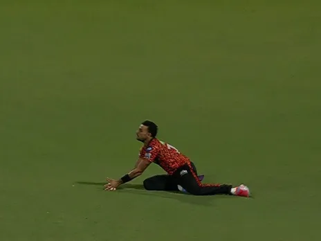 IPL 2025: Harshal Patel takes amazing catch to dismiss Angkrish Raghuvanshi