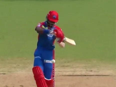 CSK vs DC: Abhishek Porel hits a huge six off Mukesh Chaudhary