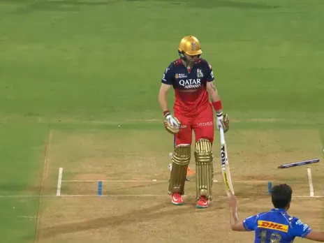 MI vs RCB: Trent Boult dismisses Phil Salt for four