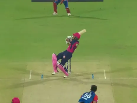 DCvsRR: Yashasvi Jaiswal hits Mitchell Starc for huge six