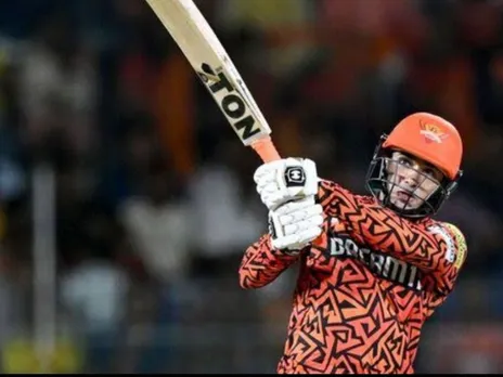 MI vs SRH: Abhishek Sharma hits Deepak Chahar for three successive fours