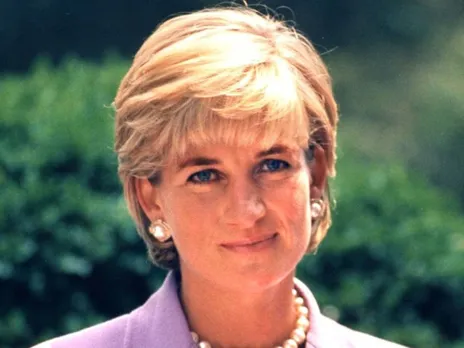 5 Famous people  who died in a car accident.jpg