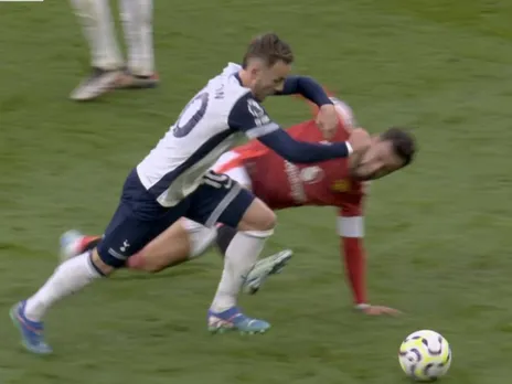 Bruno Fernandes red card