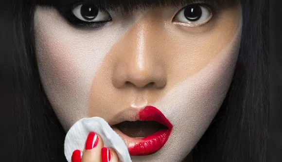 Girls! Check Out These 8 Incredible Natural Makeup Removal Hacks