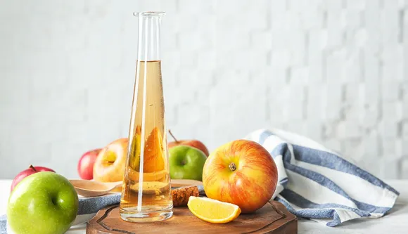 Here's How To Use Vinegar For Flawless Skin And Hair
