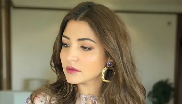 Anushka Sharma Revealed A Secret Behind Her Glowing Make-up; Check Out!