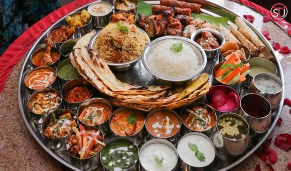 7 Enormous Thalis of India Which is Not Possible to Eat Alone