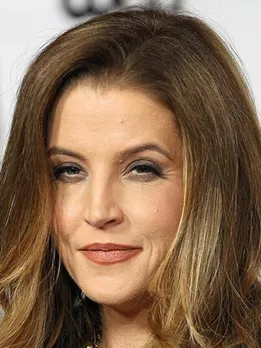 Tragic Loss: Priscilla Presley Announces Death of 54-Year-Old Lisa Marie Presley